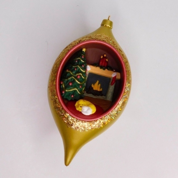 HALLMARK 2017 Keepsake Ornament Club Christmas Inside Story Fireplace Scene Dog - Picture 3 of 12